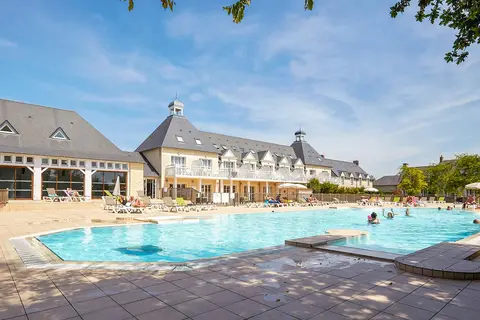 Le Green Beach in Port-en-Bessin