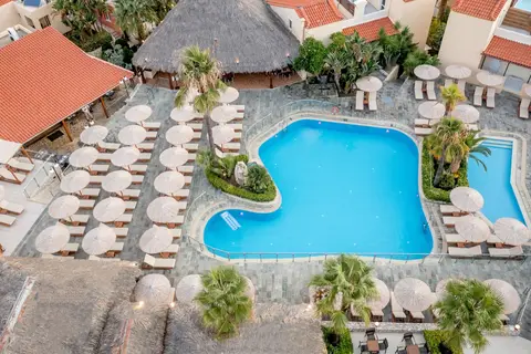 Theo Hotel in Agia Marina — foto 4