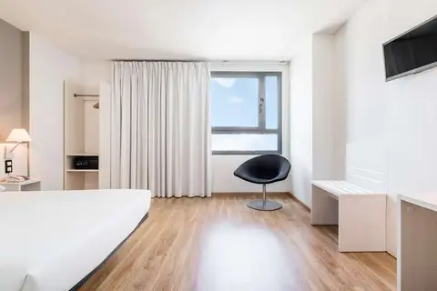 Hotel ILUNION Valencia 3 in Valencia — foto 19