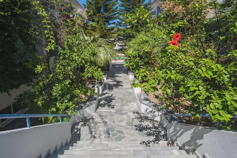 Zefiros Beach Hotel in Μυκάλη — foto 13