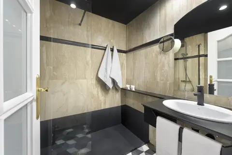 Hotel Inca in Zaragoza — foto 9