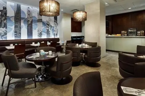 Distrikt Hotel New York City, Tapestry Collection by Hilton in New York — foto 3
