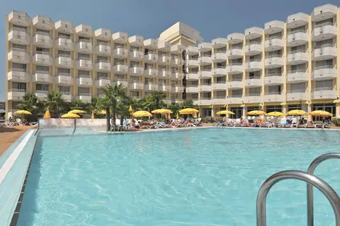 Hotel GHT Oasis Tossa & SPA in Tossa de Mar