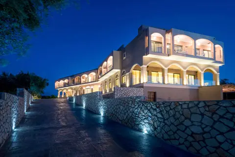 Elegance Luxury Executive Suites in Tragaki, foto 24