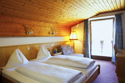 Kaiserhotel Neuwirt in Oberndorf — foto 2