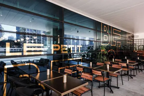 DoubleTree by Hilton Dubai - Business Bay in دبي — foto 6