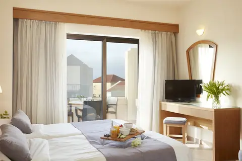 Blue Dome Sea View Hotel in Platanias (Chania) — foto 14