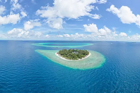 Malahini Kuda Bandos Resort in Kuda Bandos