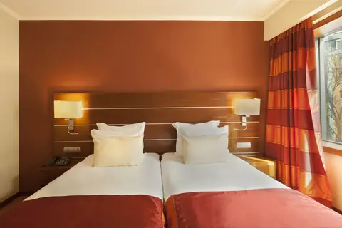 Turim Europa Hotel in Almada — foto 29