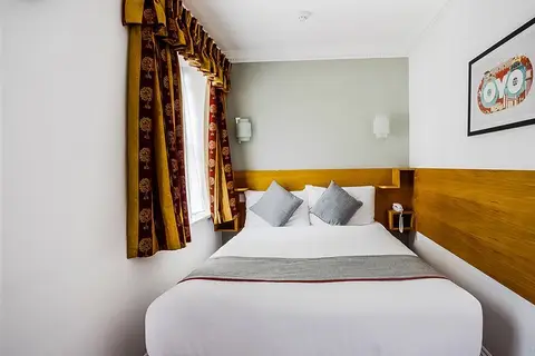 OYO London Guest House in Londen — foto 18