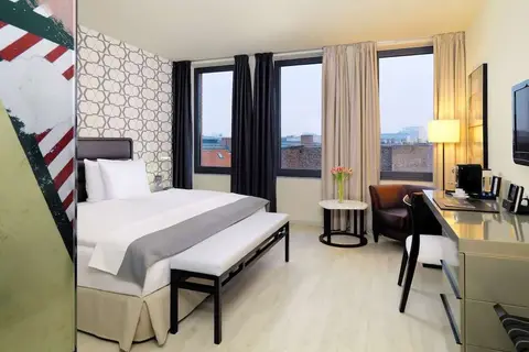 H10 Hotel Berlin Ku'damm in Berlijn — foto 18
