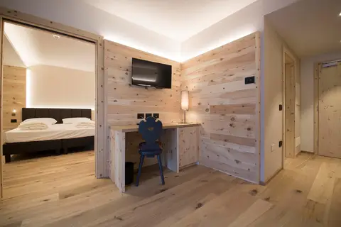 Hotel Monroc in Commezzadura — foto 10