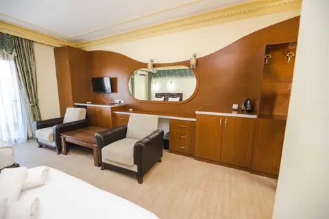 Riverside Garden Resort in Alsancak — foto 11