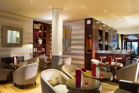 Grand Hotel Champs Elysees in Parijs, foto 8