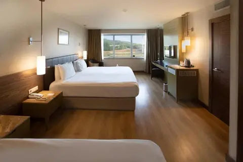 Kolin Hotel in Çiğli — foto 10