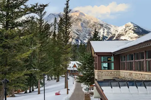 Fairmont Jasper Park Lodge in Jasper