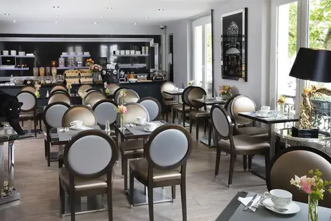 Hôtel Plaza Elysées in Parijs — foto 17