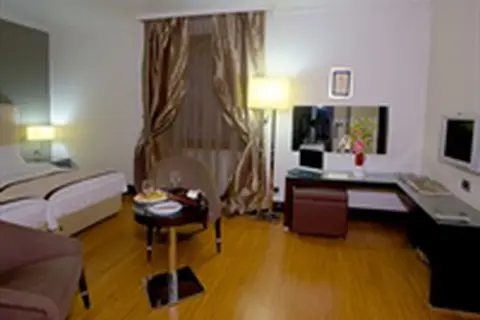 Riva Hotel Nisantasi in Fatih — foto 10