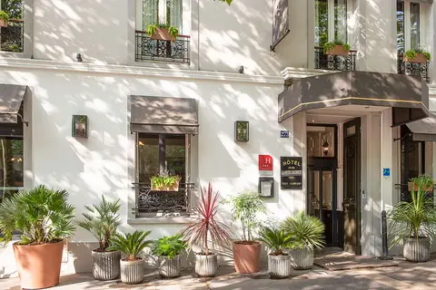 Hotel de la Porte Doree in Parijs — foto 10