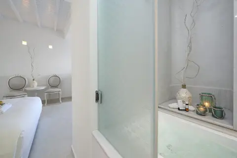 Petinos Beach Hotel in Πλατύς Γιαλός — foto 19