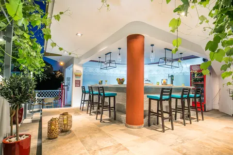 Thalassies Nouveau in Λιμενάρια — foto 27