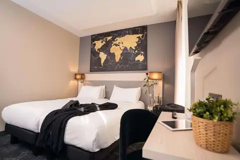 Hotel Univers in Nice — foto 23