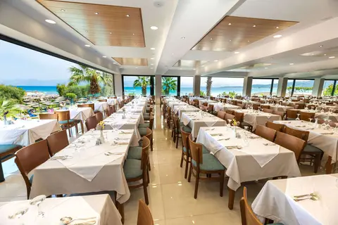 Aparthotel Robolla Beach in Ρόδα — foto 8
