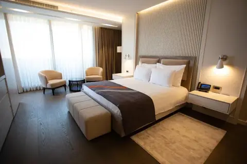 EN Hotel in Konak — foto 9