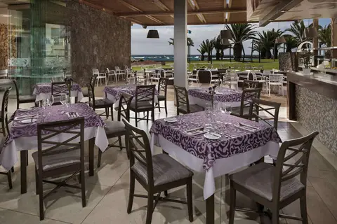 HD Beach Resort & Spa in Costa Teguise — foto 10