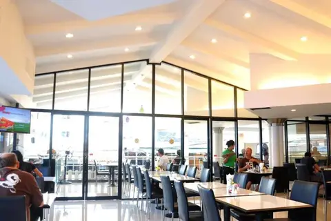 Flipper Lodge Hotel in พัทยา — foto 7