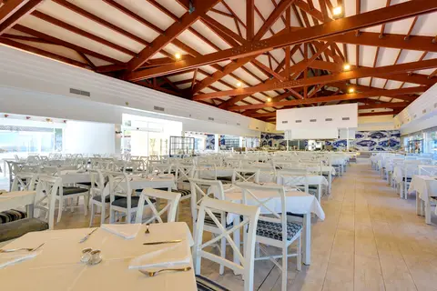 Green Garden Aparthotel in Cala Agulla — foto 11