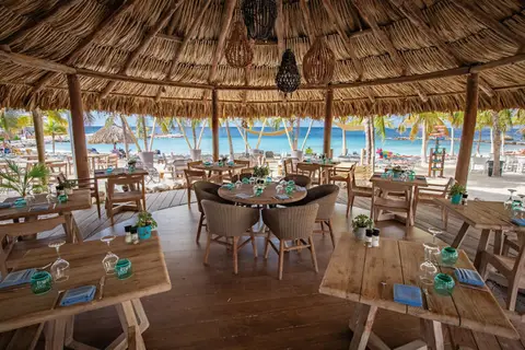 Blue Bay Golf & Beach Resort in Blue Bay reception — foto 7
