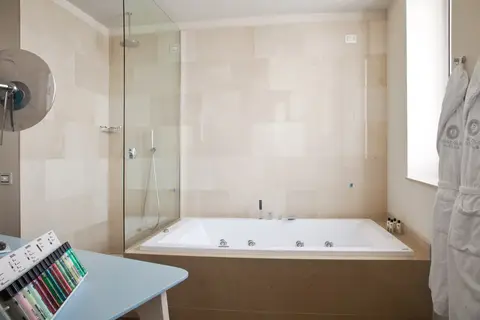 JR Hotels Bari Grande Albergo delle Nazioni in Bari — foto 16