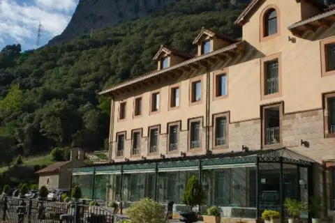 Hotel Balneario de la Hermida in La Hermida — foto 4