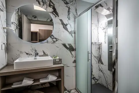 Ebenus Suites  by Checkin in Δημοτική Ενότητα Γουβών — foto 26