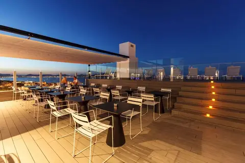 BG Tonga & Suites Tower Design Hotel in Santa Margalida — foto 24