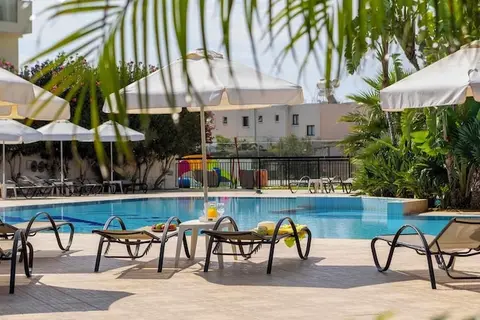 Seagull Hotel Apartments in Παραλίμνι — foto 24