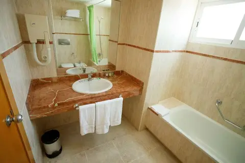 Tres Anclas Hotel in Playa de Gandia — foto 16