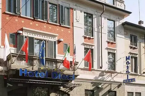 Dieci in Milaan