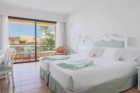 Iberostar Waves Playa Gaviotas in Las Gaviotas — foto 10