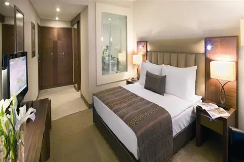 Mövenpick Hotel Izmir in Konak — foto 6