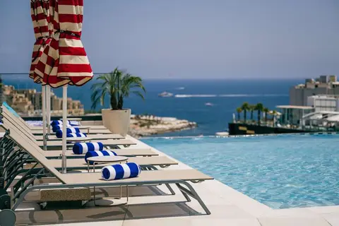 Voco Malta in San Ġiljan