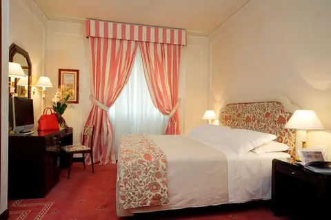 Hotel De La Ville in Florence