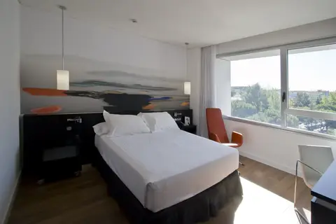 Hotel Axor Barajas in Madrid — foto 7