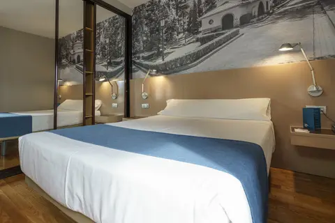 Aparthotel Campus in Oviedo — foto 12