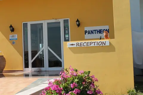 Pantheon Hotel in Αντιμάχεια — foto 19