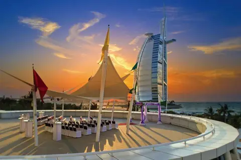 Jumeirah Beach Hotel in Dubai — foto 27