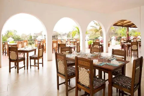 Royal Zanzibar Beach Resort in Nungwi — foto 11