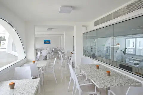 Princessa Vera Hotel Apartments in Paphos — foto 11