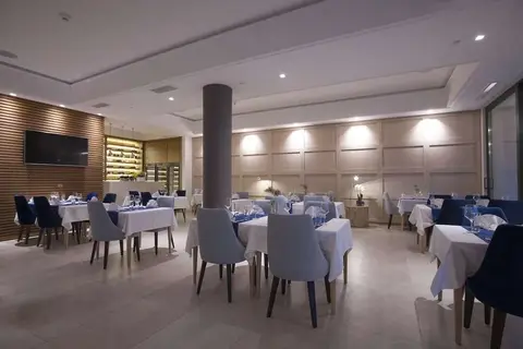 Hotel Riva by Aycon in Petrovac na Moru — foto 14